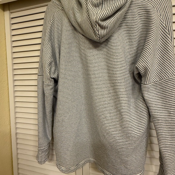 O'Neill Cozy Pull Over Hoodie Women’s Large Striped - Picture 6 of 13
